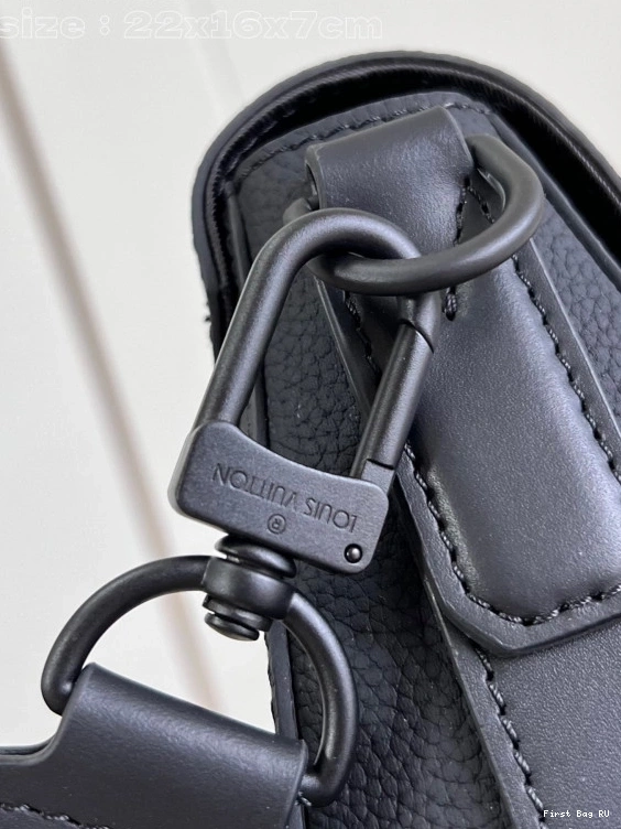 First bag ru LOUIS Messenger Takeoff VUITTON PM-22*16.5*7CM 0731
